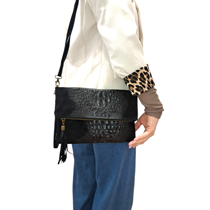 Malá čierna kabelka z brúsenej kože AA00037