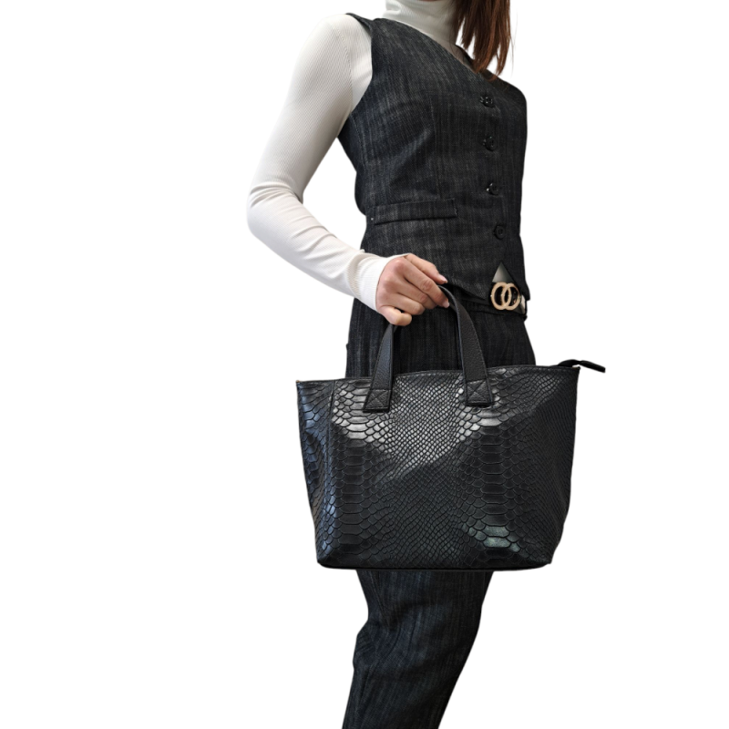 Stredne veľká kožená kabelka AA00316